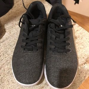 NO BULL trainers size 8.5